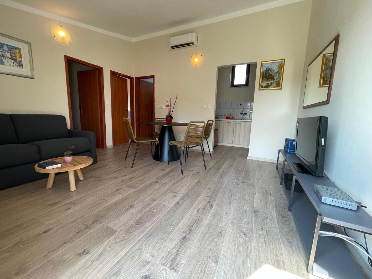 Apartmani Martina Porec Bagian luar foto