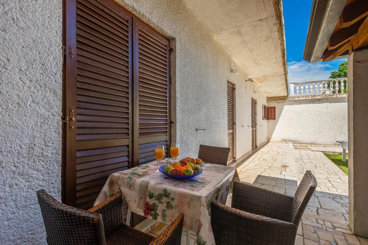 Apartmani Martina Porec Bagian luar foto