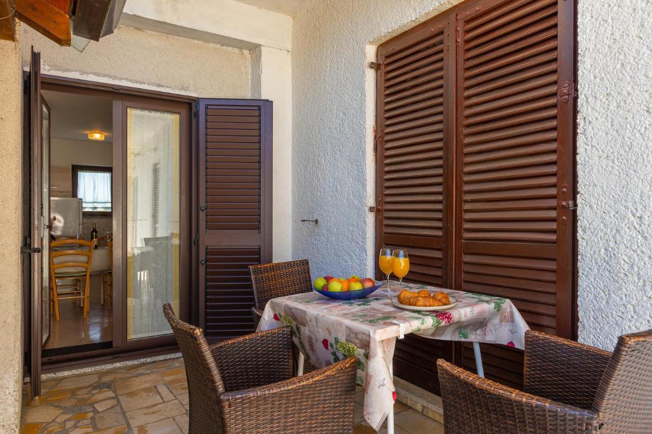 Apartmani Martina Porec Bagian luar foto