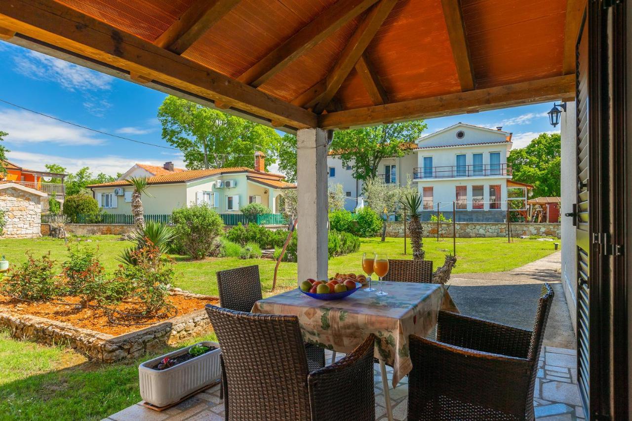 Apartmani Martina Porec Bagian luar foto