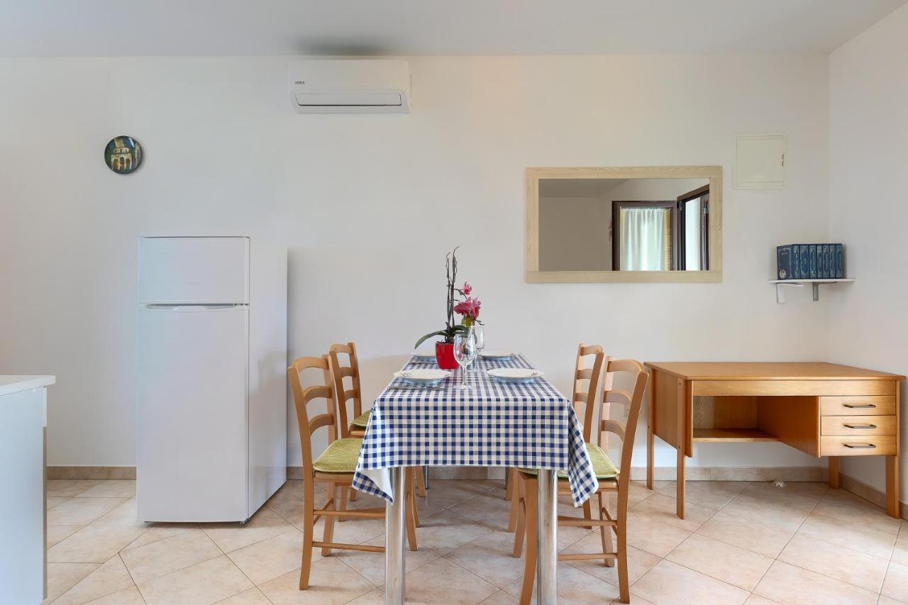 Apartmani Martina Porec Bagian luar foto